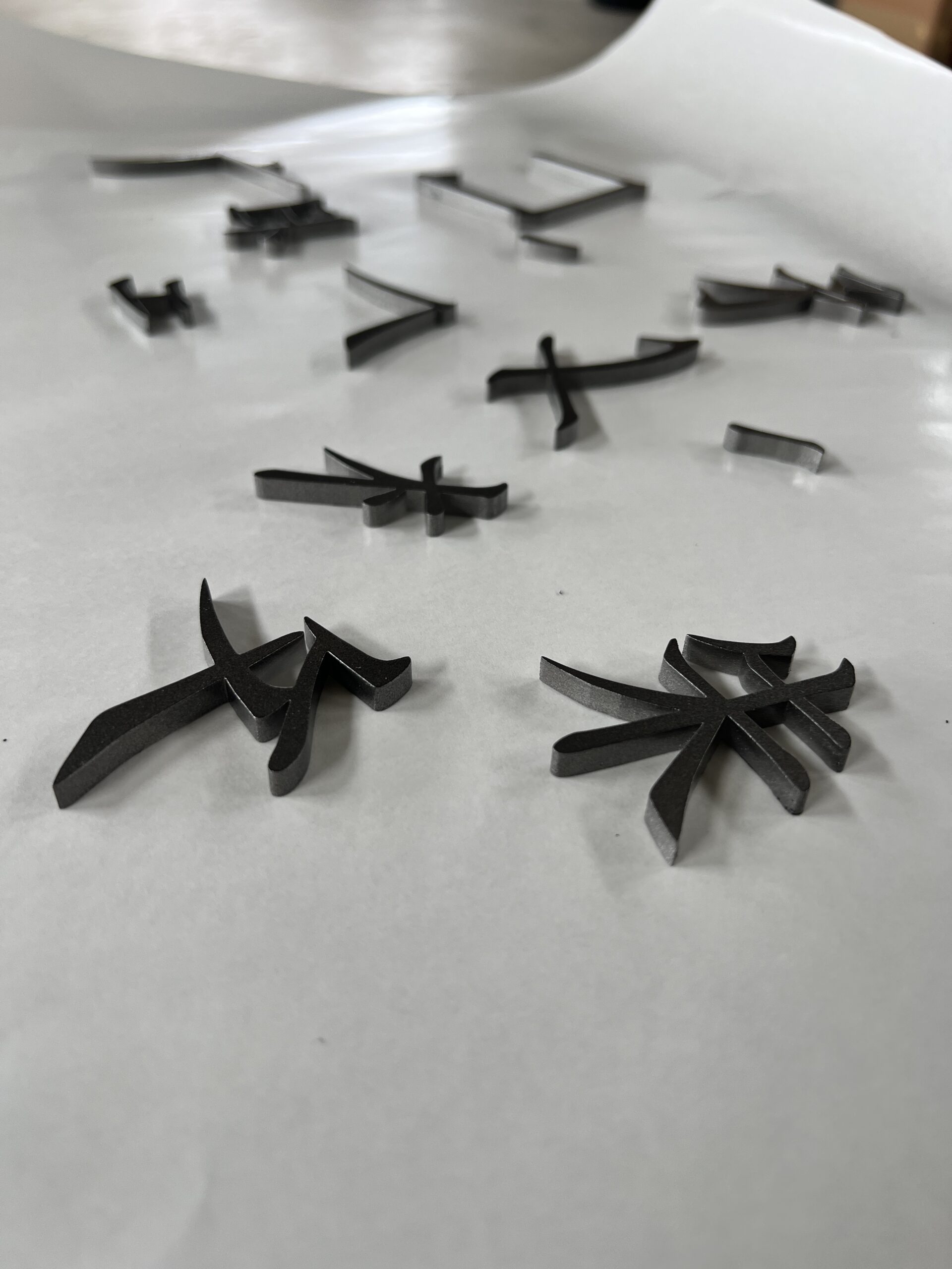 切り文字塗装仕上げ